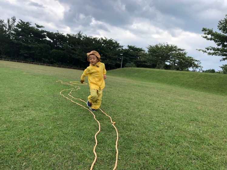 青空ようちえん〔平日〕走って、忍足で、手裏剣練習をして忍者修行!おやつはほくほくたき火で焼き芋だ!(11/11)_d0363878_22250391.jpg