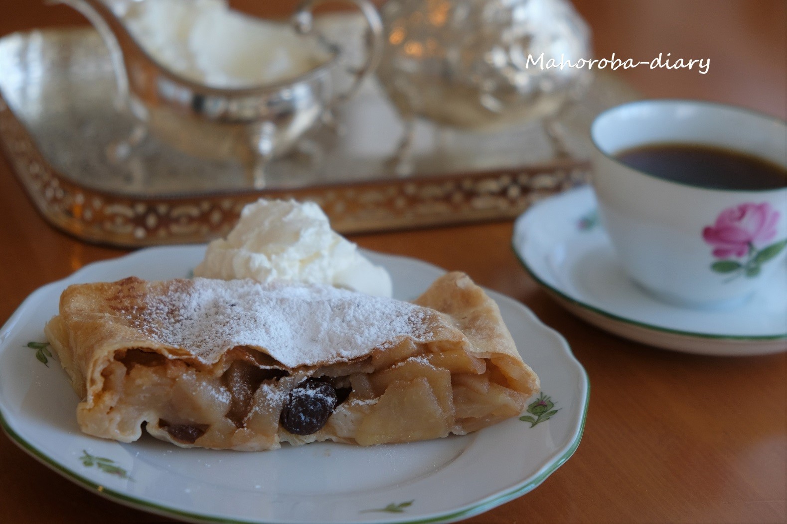 Apfelstrudel/アプフェルシュトゥルーデル_b0362781_15094047.jpg