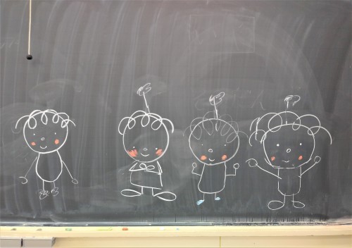 子どもたちが描いてくれたライトちゃんたちの絵。ワークショップ後。私たちにとってはギフトでした。_d0204305_16290272.jpg