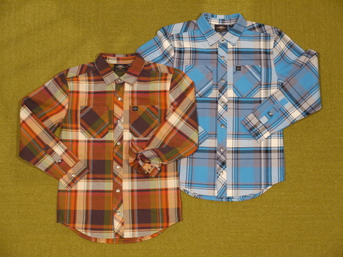 鮮やかなカラーのシャツが入荷しました_b0317459_16452279.jpg