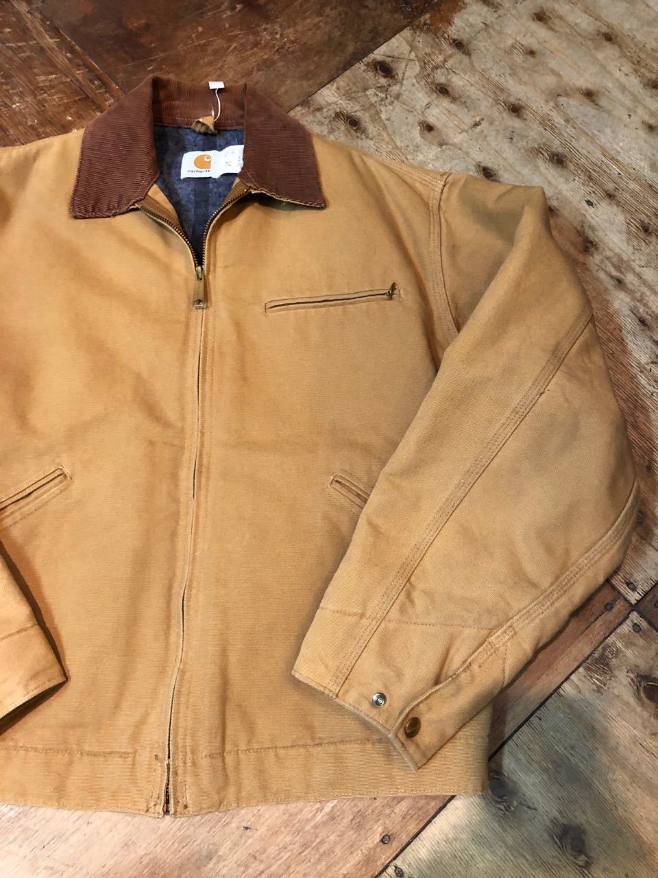 カーハート carhartt デトロイトジャケット 80s22000はちょっと難しい