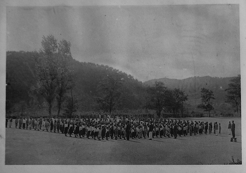 第十六回沙器公立尋常小学校卒業記念写真帖 朝鮮 昭和15年 第十六回沙器公立尋常小学校卒業記念写真帖 朝鮮 昭和15年