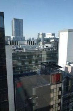 ユニクロ　プラスj人気の影響。初めての、ギンザシックス屋上_e0080345_06123715.jpg