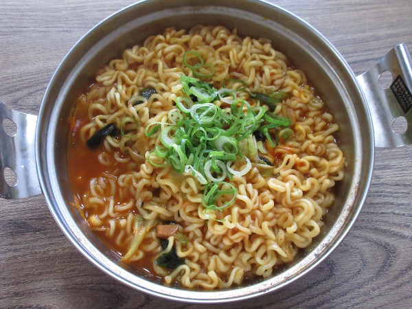 【農心】いかチャンポン(袋麺)_c0152767_18113499.jpg
