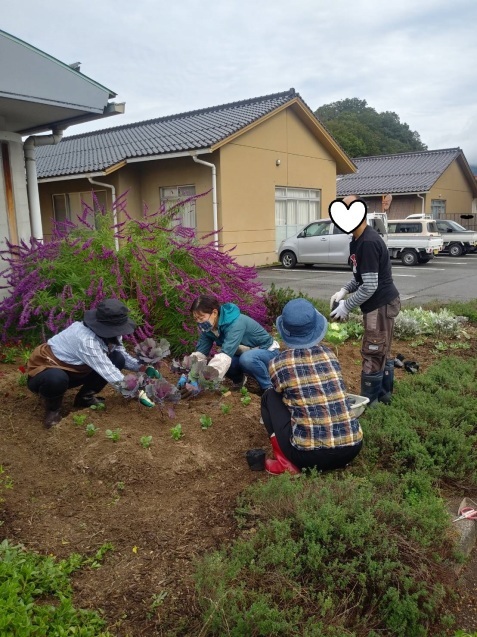 花と緑とくるみちゃんが迎えるwelcomeガーデン_d0162377_19583598.jpg