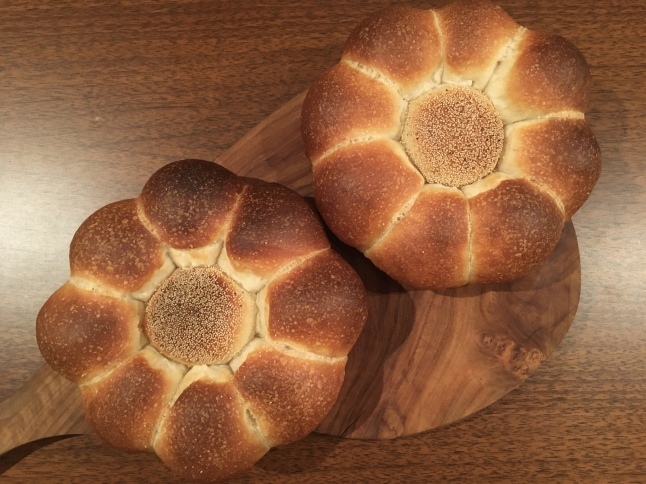 パッチワークぱんと黒糖入りライ麦ぱん_d0348118_08354508.jpeg