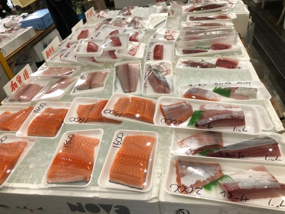 真魚市 まないち 伊里漁港 岡山県備前市穂浪 バディあきら 酒場放浪 食べ歩き 山歩き 音楽 ギター 映画にワンコ 時々野良猫