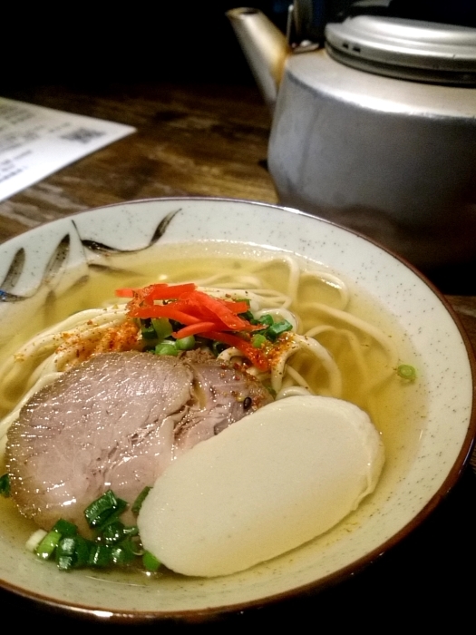 那覇 栄町 栄町ボトルネック 美しきツルシコ麺 沖縄そば 美酒佳肴