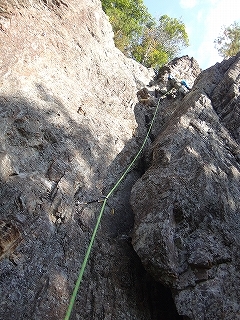 楽しい岩登り（高木山）_e0064783_06102928.jpg