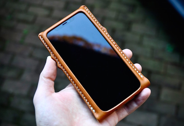 iphone 12 leather case_b0172633_15562292.jpg