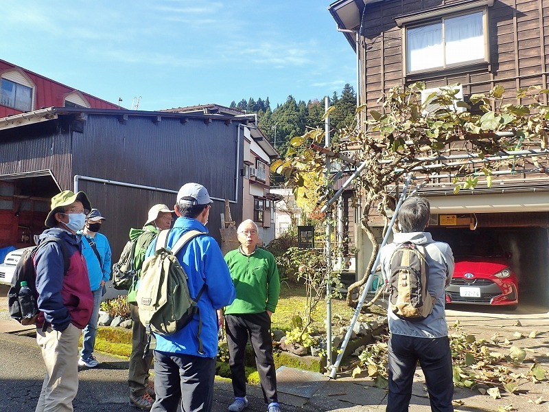 日曜は幹事が遠足ーフットパスでした！_c0336902_20284892.jpg