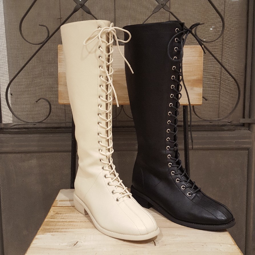 ロングブーツ!白と黒 / ロングブーツ_f0182405_18195787.jpg