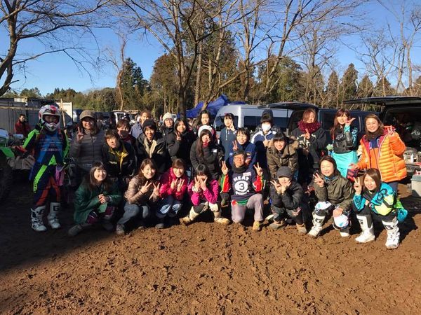 12月27日(日)は成田MXパークで女子祭り！_f0021115_11032137.jpg