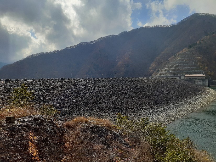 岐阜県・日本一の徳山ダム_a0382352_19022043.jpg