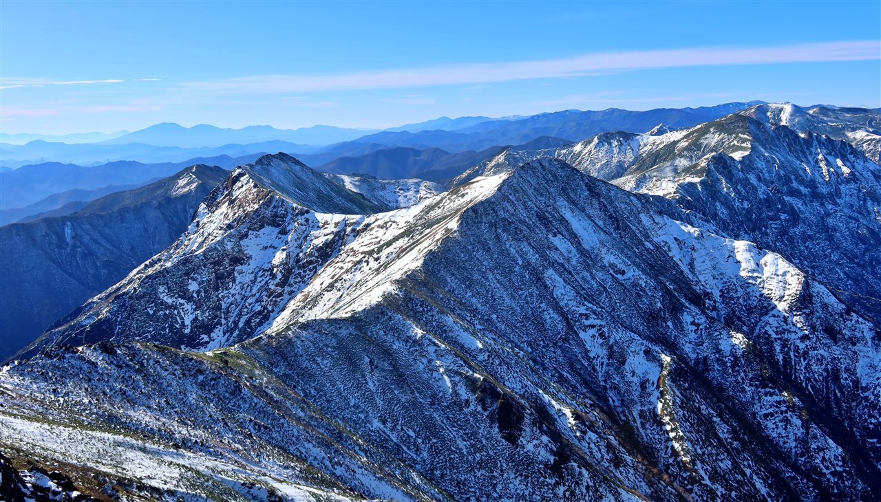 谷川岳が雪化粧・・今、君は綺麗になった！(2020.11.15) : mMm (my