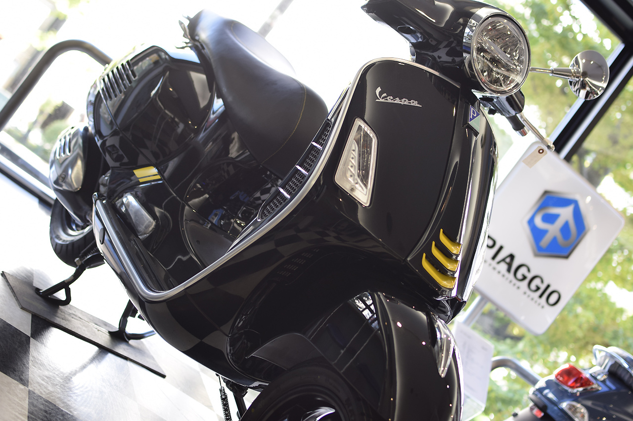 ベスパ GTS Super Tech 300 バルカンブラック_d0099181_19010816.jpg