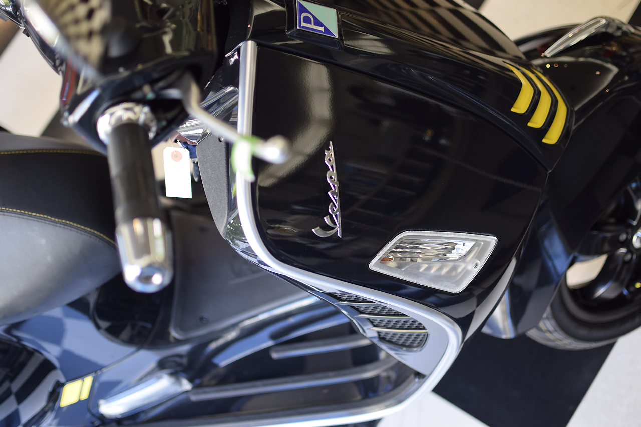 ベスパ GTS Super Tech 300 バルカンブラック_d0099181_19012365.jpg