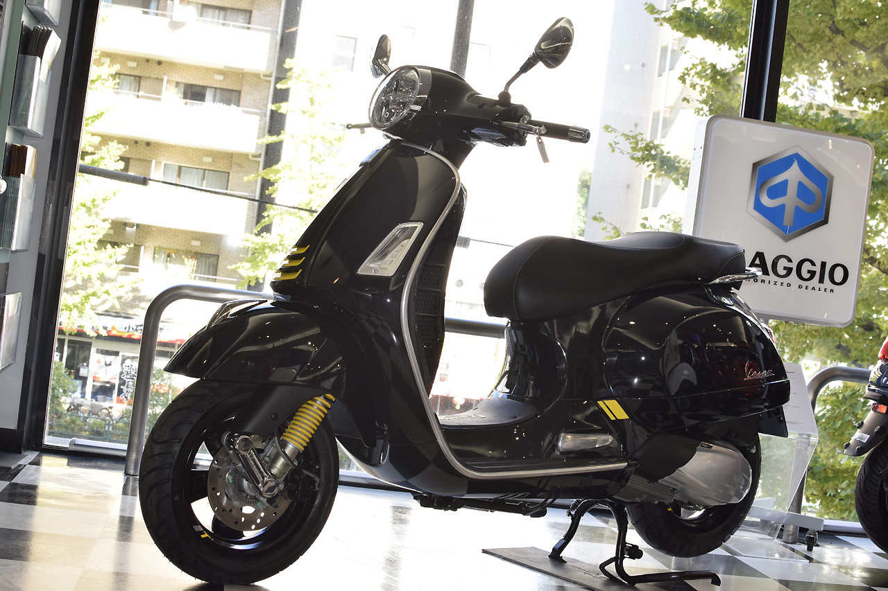 ベスパ GTS Super Tech 300 バルカンブラック_d0099181_19285158.jpg