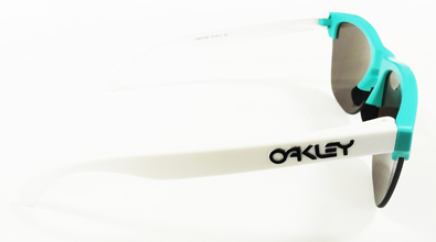 OAKLEY(オークリー)サングラスORIGINS STORY(オリジンズ ストーリー)コレクション第2弾FROGSKINS LITE(フロッグスキン ライト)発売開始！_c0003493_15340798.jpg
