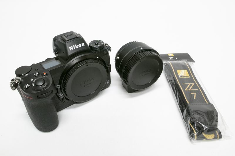 【中古美品 限定1個】 Nikon Z7 FTZ マウントアダプターキット プレミアムゴールドストラップ付_b0154362_19073041.jpg