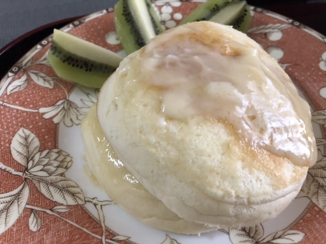ローソン ふわふわメレンゲのリコッタパンケーキ 残り物ブランチ お散歩アルバム つかの間の平穏