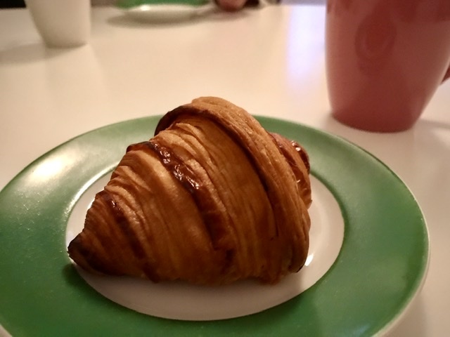 クロワッサン Croissant_b0403234_00151962.jpeg