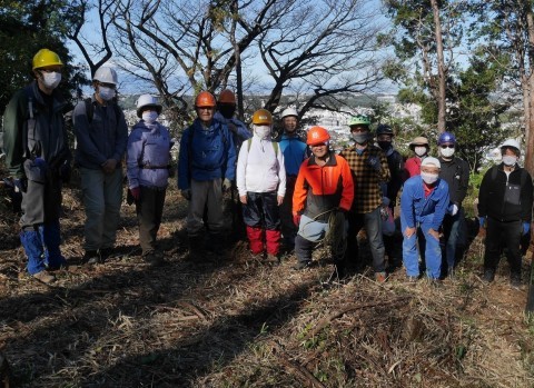 山桜30本植樹、最年少参加者は3歳：11・21六国見山手入れ（上）_c0014967_10575772.jpg