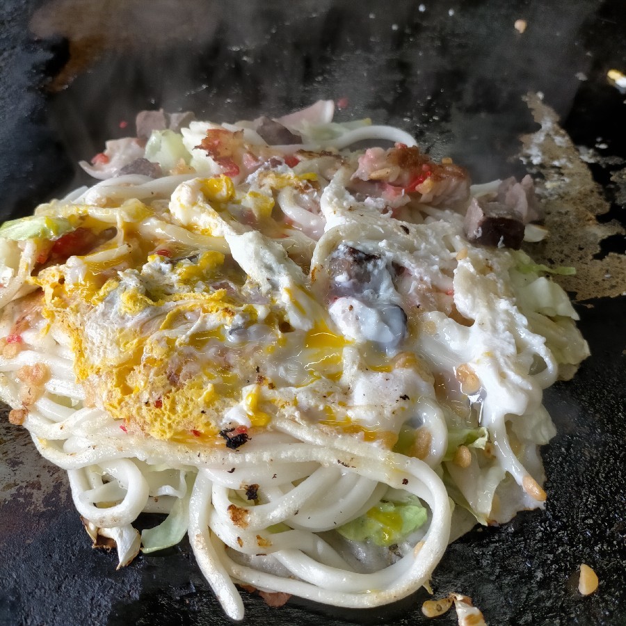 京都東九条 「お好み焼き本多」京都のお好みはベタ焼きなんよ。_a0334793_07583954.jpg