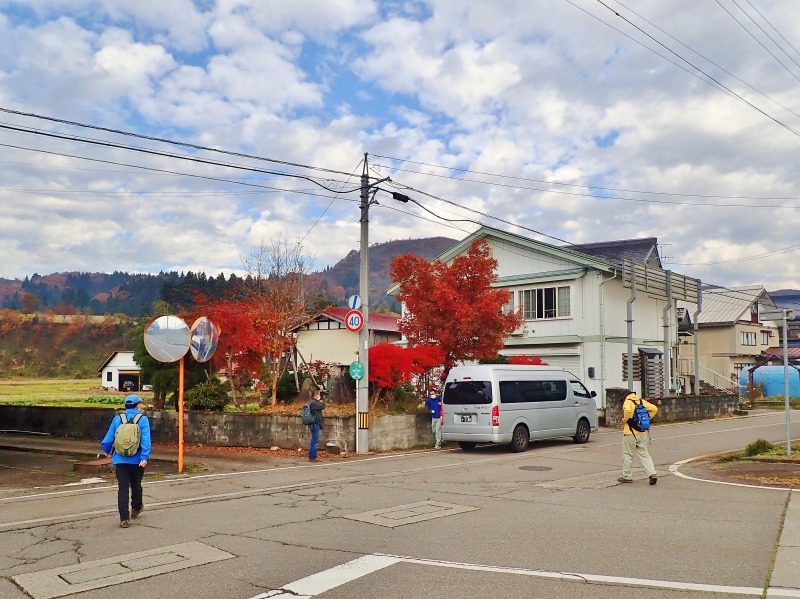 18日のフットパスは\"逆回り\"で歩きました_c0336902_18292638.jpg