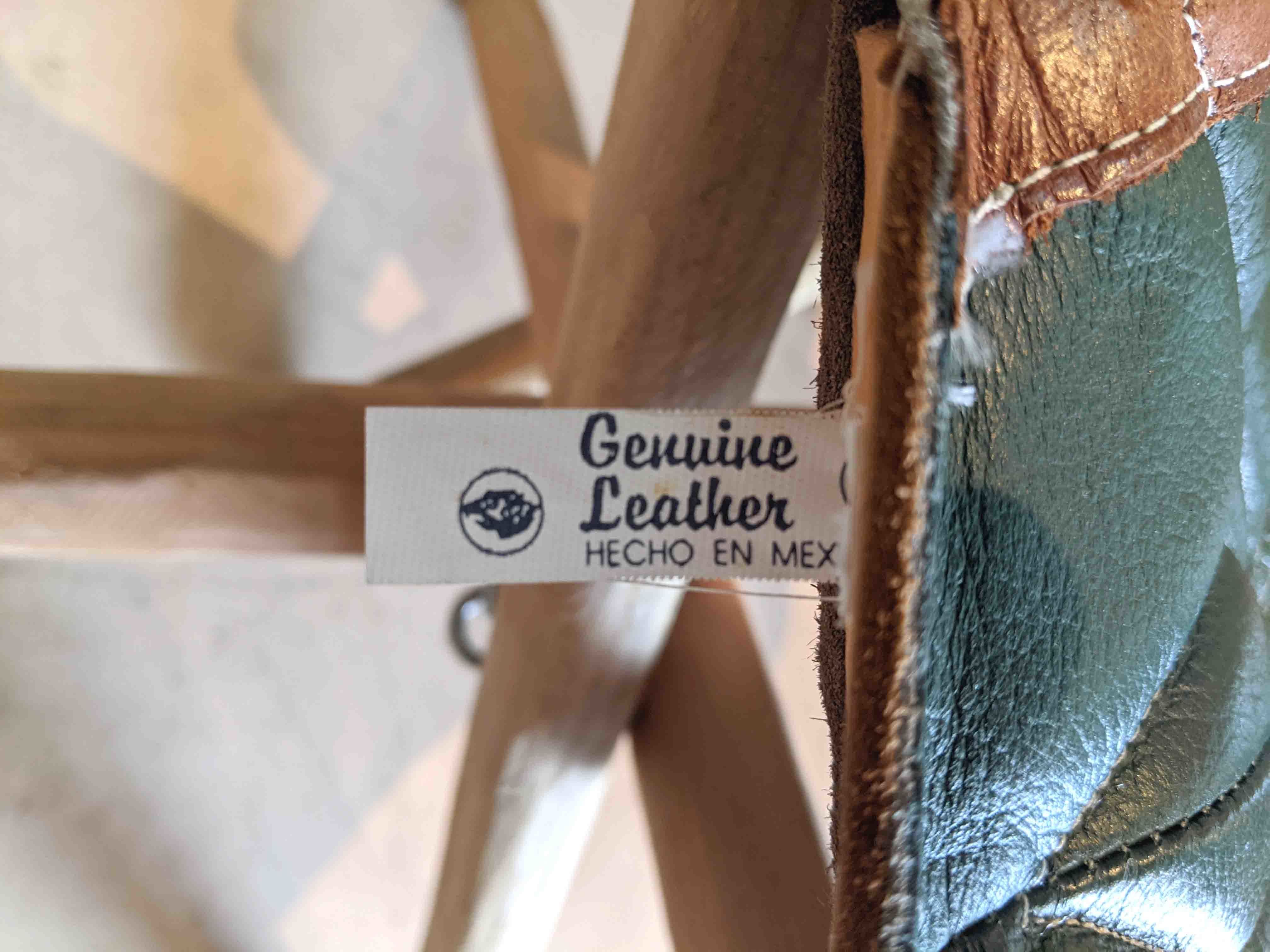 メキシコ工芸品】本革のハンティングチェア が入荷しました メキシコ工芸品】本革のハンティングチェア が入荷しました