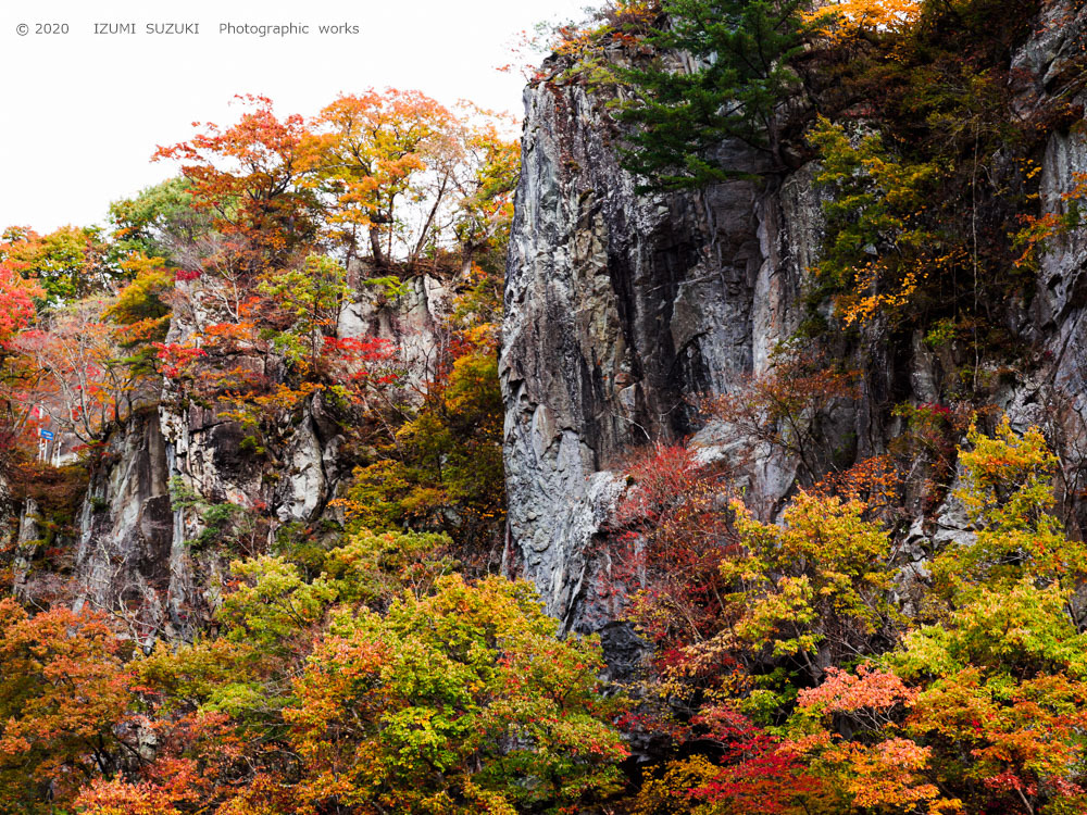 吹割の滝 ３ 渓谷の紅葉 Poco A Poco