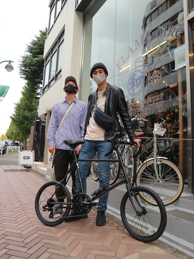 11月23日 渋谷 原宿 の自転車屋 FLAME bike前です_e0188759_18002545.jpg