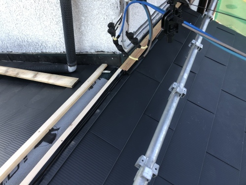 笛吹市　ダークグレーの屋根　其の三_b0242734_23594175.jpeg