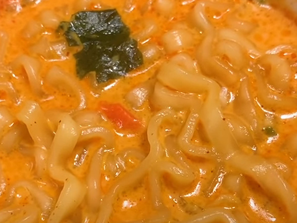【コラム】プデュ48出演!AKB48の宮崎美穂さんがオススメする韓国ラーメンとは?_c0152767_23132597.jpg