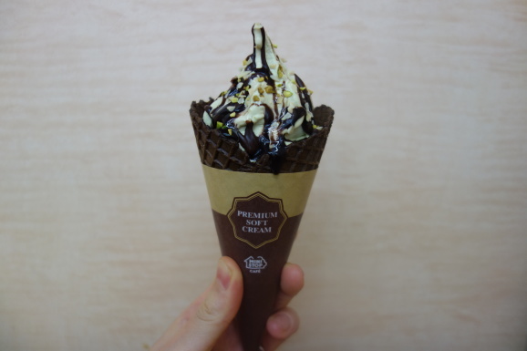 ミニストップのピスタチオショコラのソフトクリーム のんびりlife ミニストップのピスタチオショコラのソフトクリーム のんびりlife