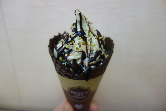 ミニストップのピスタチオショコラのソフトクリーム のんびりlife ミニストップのピスタチオショコラのソフトクリーム のんびりlife