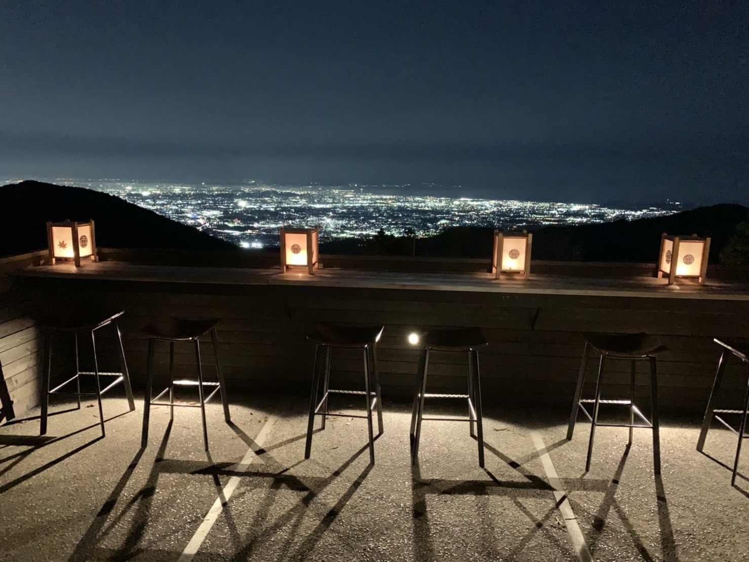 秋の大山　夜景と紅葉　ライトアップ　日本遺産　大山阿夫利神社　おしゃれカフェ　茶寮 石尊　堀部安嗣_a0322824_20205084.jpg