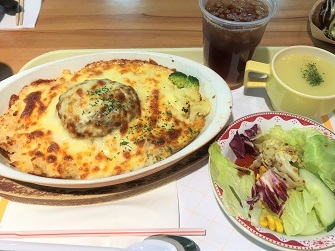 和風パスタと、ガラス瓶に入った固めのプリン☆Cafe Restaurant Kobe Kitanozaka in Taikoo_f0371533_18020039.jpg