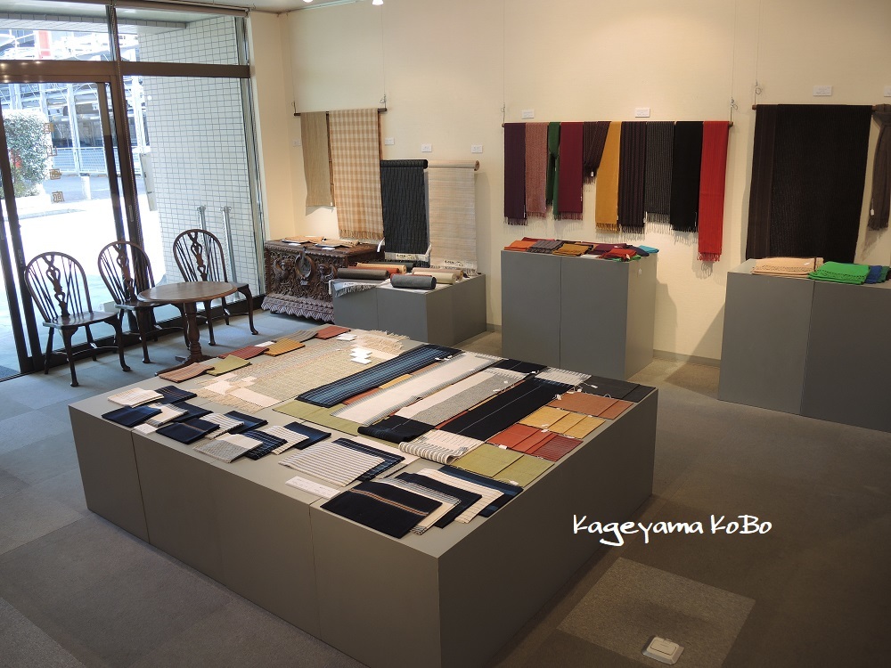 第六回 影山秀雄 織りもの展 in 亀山画廊…始まる_f0175143_14350082.jpg