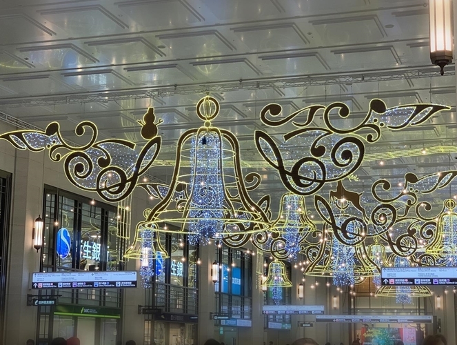 梅田のクリスマスシーン♪ 阪急クリスマスマーケット_e0237680_08353148.jpg