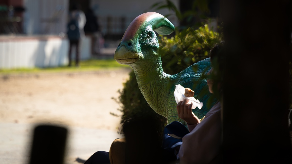 ジュラ紀の巨大生物もいる動物園_d0353489_18194511.jpg