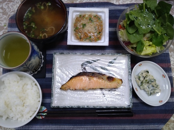 11/29,30 国産時鮭塩焼甘口納豆定食@自宅_b0042308_19561401.jpg