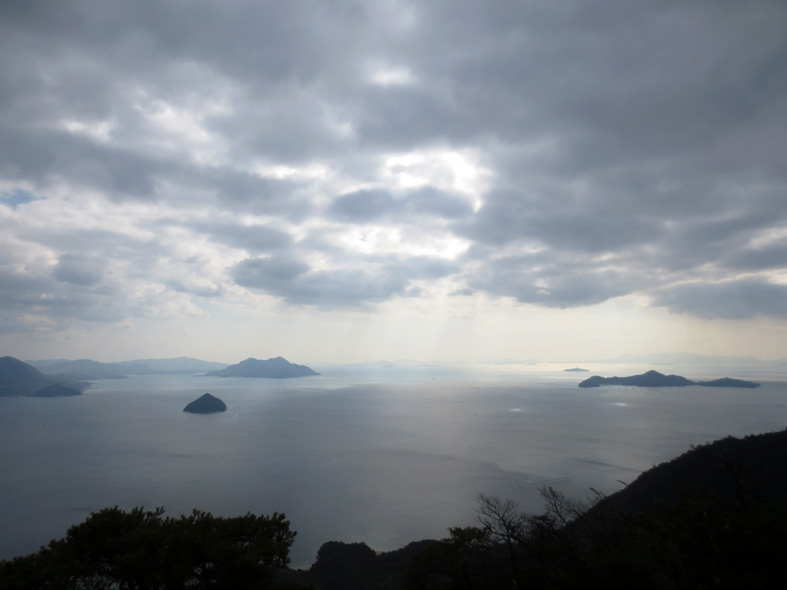■普請中だった広島の世界遺産モニュメント──Go To…利用で一泊行_d0190217_22413760.jpg