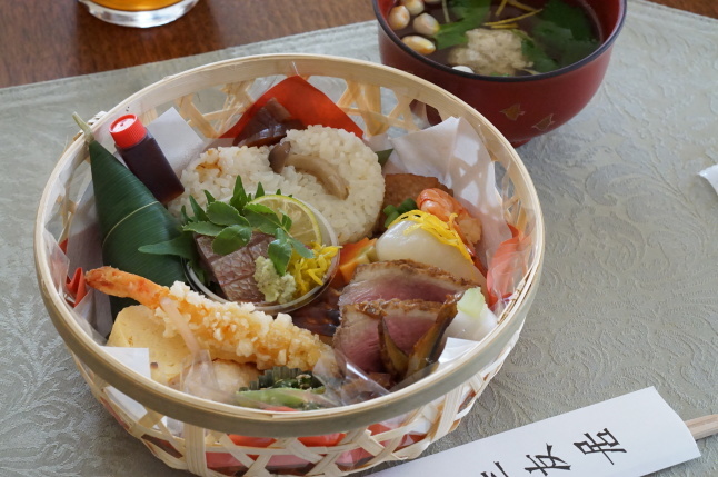 孫ひめさま(生後10日)と、大ばぁば(90歳)_d0348118_14300806.jpeg