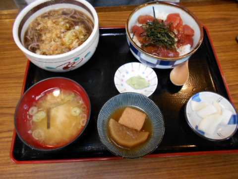 蕎麦屋でランチ_f0019498_16513359.jpg