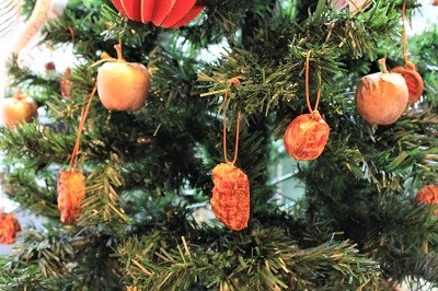 弘前の工芸品クリスマスツリーでお出迎え☆_d0131668_14151870.jpg