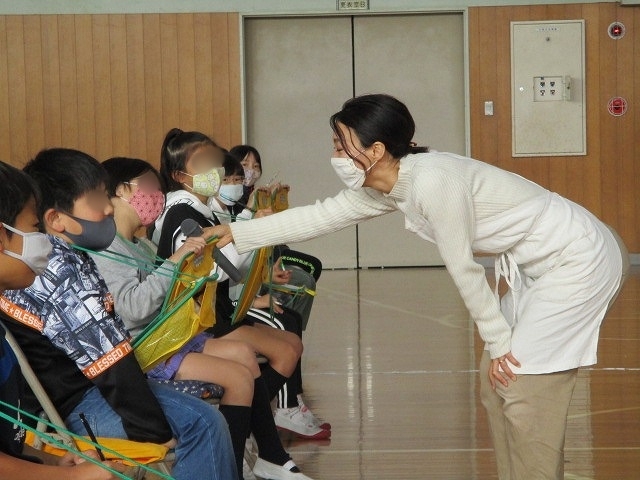 私自身がドキドキ、赤くなるような性教育授業 富士マウントライオンズクラブの青少年育成事業「いのちを考える」_f0141310_07184334.jpg