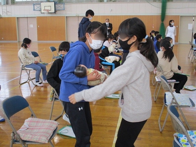 私自身がドキドキ、赤くなるような性教育授業 富士マウントライオンズクラブの青少年育成事業「いのちを考える」_f0141310_07184995.jpg