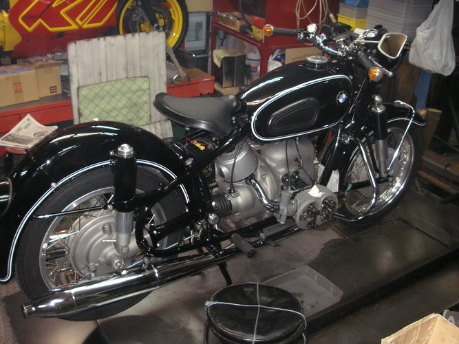 BMW R50/2 軽整備とサイドバックの取り付け_e0218639_16210258.jpg