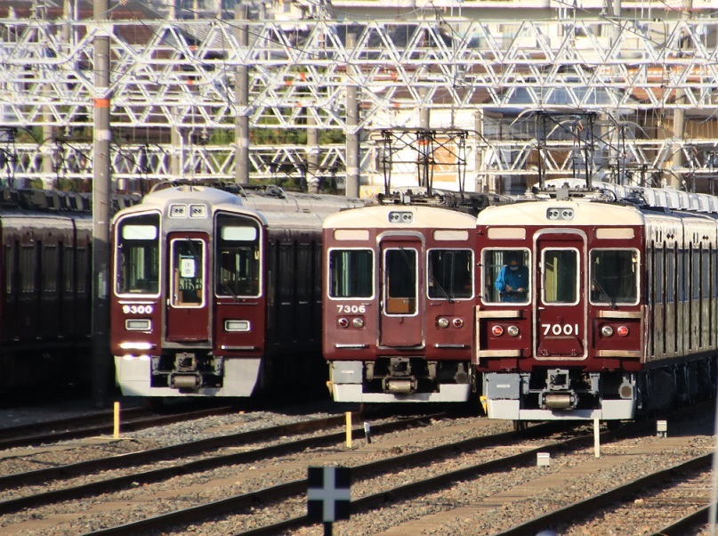 阪急7000系 7001F 正雀駅にて : 人生・乗り物・熱血野郎
